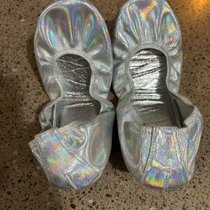 Storehouse flats size 10